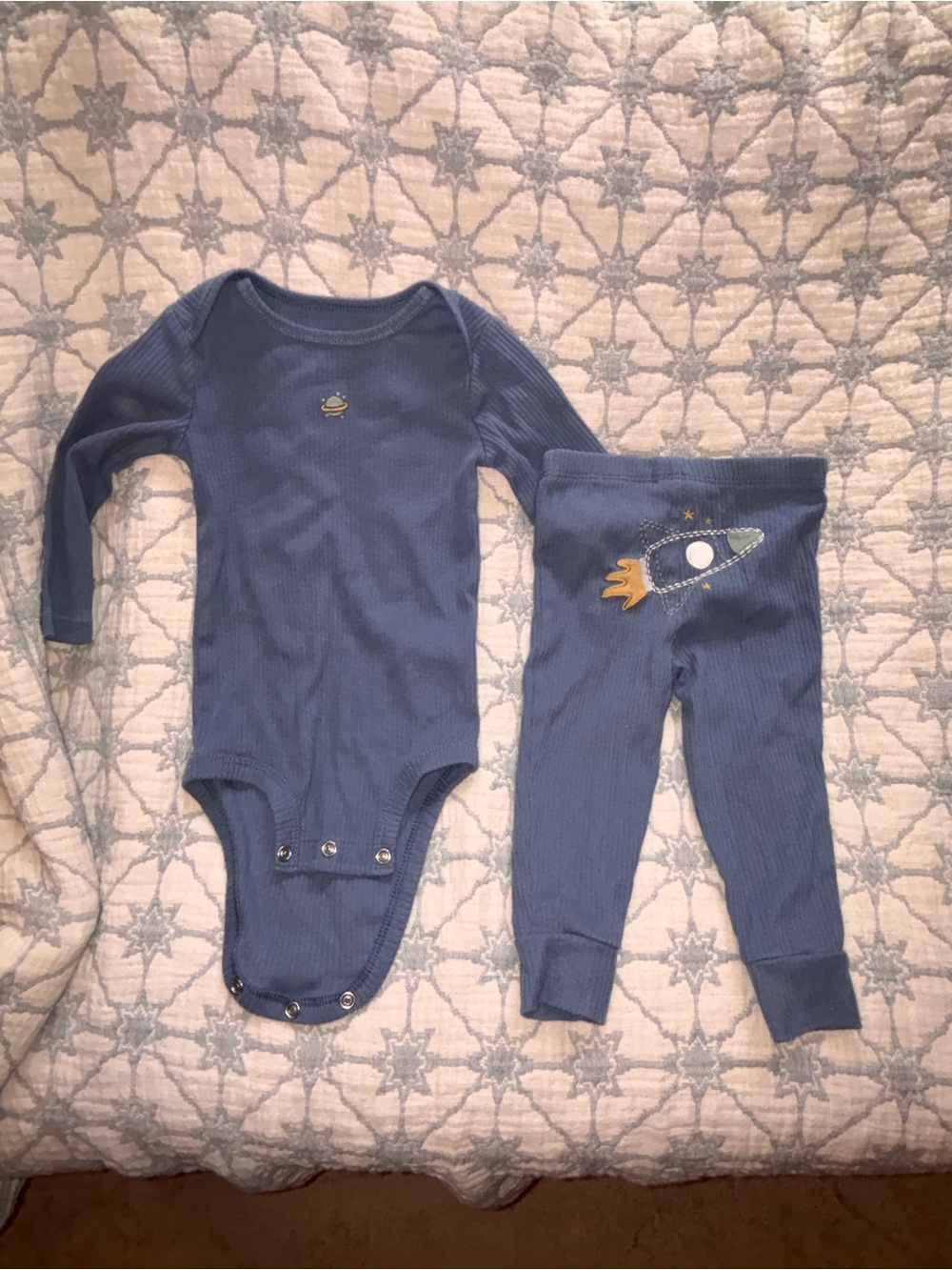 Carters baby matching set